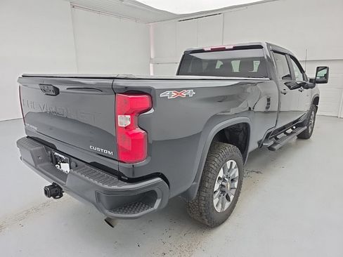 Used 2022 Chevrolet Silverado 2500 Custom w/ Custom Convenience Package AWD/4WD image 12