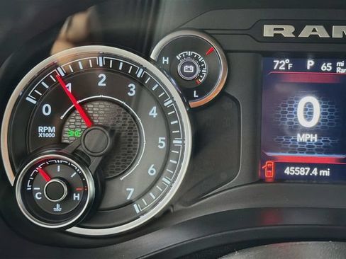 Used 2022 RAM 1500 Big Horn AWD/4WD image 13