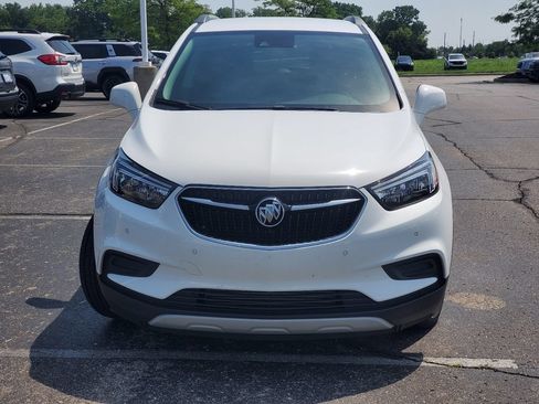 Used 2021 Buick Encore Preferred w/ Safety Package II FWD image 2