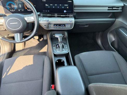 Used 2025 Hyundai Kona SEL AWD/4WD image 18