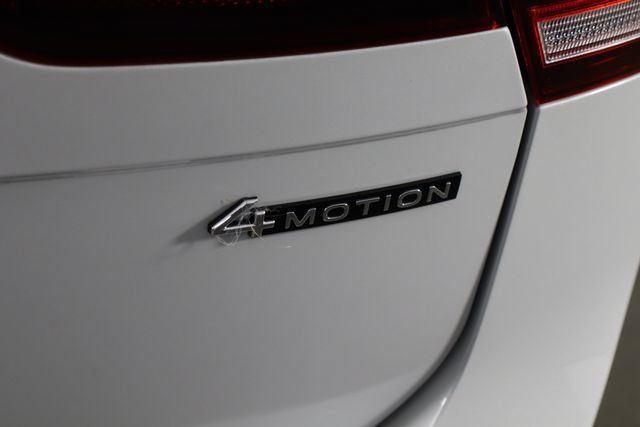 Used 2024 Volkswagen Tiguan SE R-Line AWD/4WD image 45