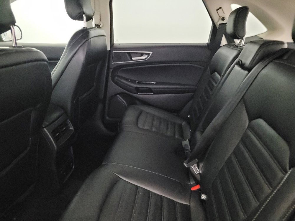 Used 2019 Ford Edge SEL w/ Equipment Group 201A AWD/4WD image 18
