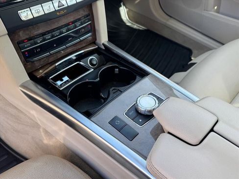 Used 2014 Mercedes-Benz E 350 4MATIC Sedan w/ Premium 1 Package image 22
