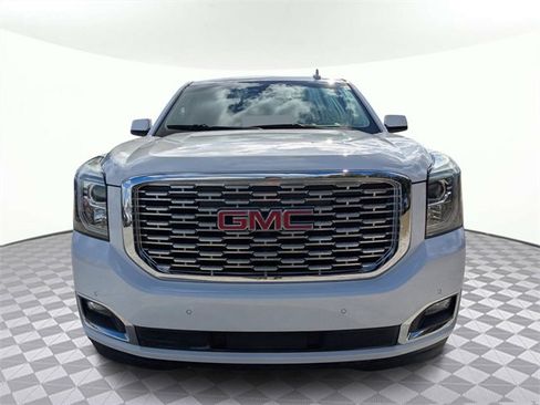 Used 2020 GMC Yukon Denali w/ Enhanced Security Package image 9