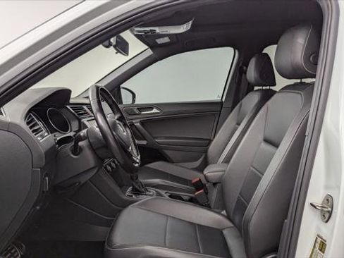Used 2021 Volkswagen Tiguan SE R-Line image 14