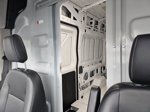 Used 2025 Ford Transit 250 148 High Roof RWD image 20