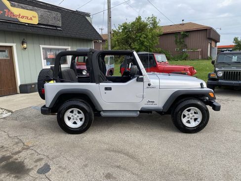Used 2004 Jeep Wrangler 4WD w/ 30" Tire & Wheel Group image 12