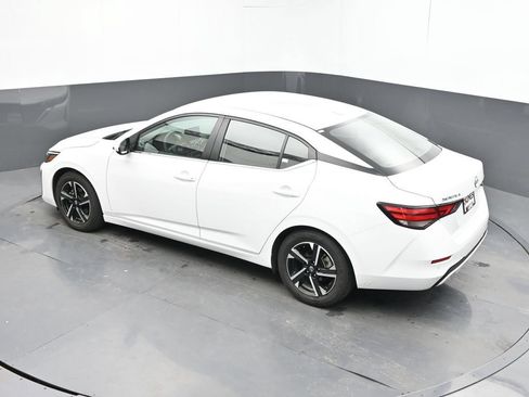 Used 2024 Nissan Sentra SV FWD image 40