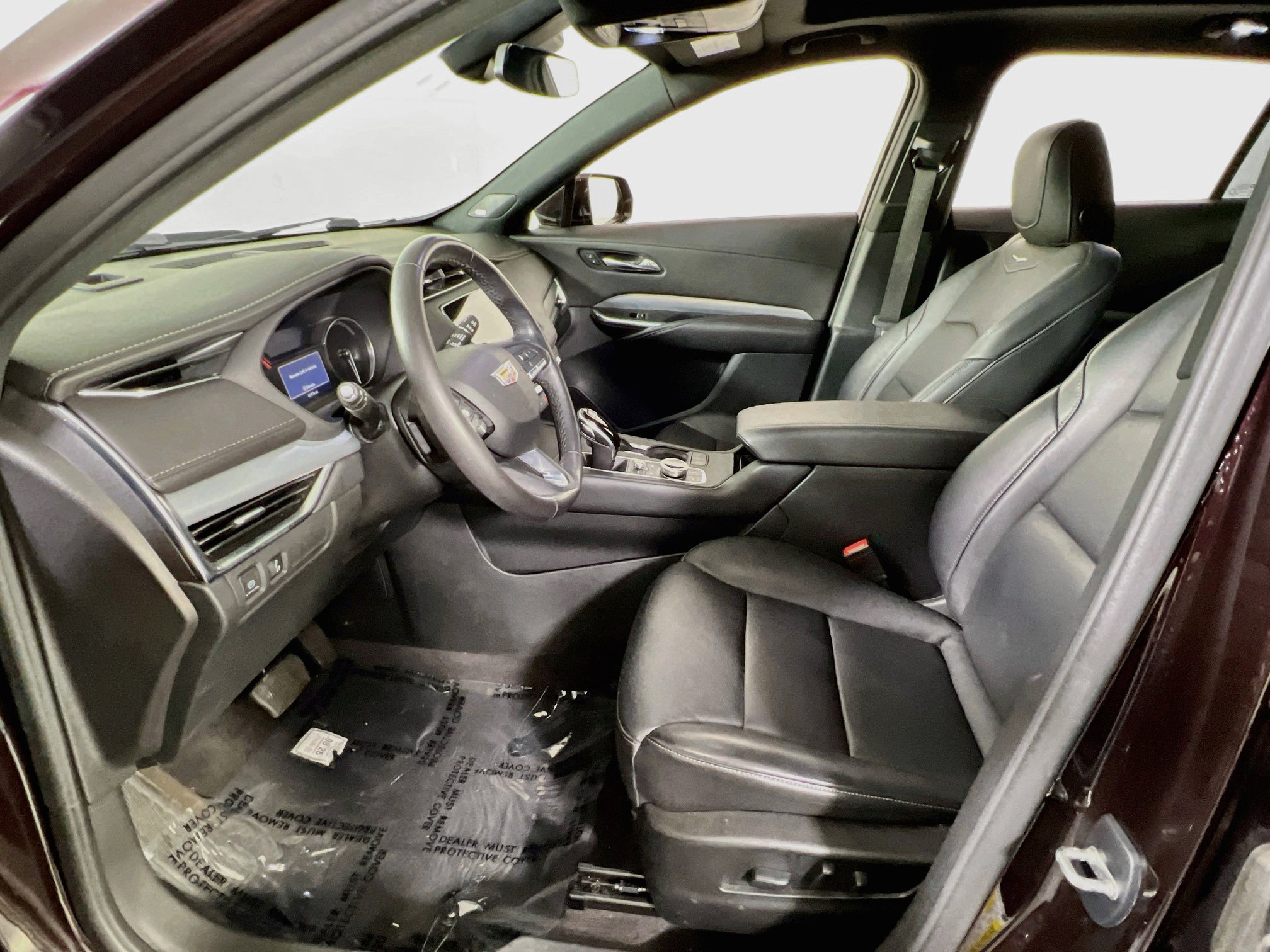 Used 2021 Cadillac XT4 Premium Luxury w/ Cold Weather Package AWD/4WD image 20