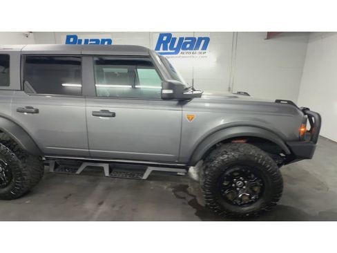 Used 2022 Ford Bronco Badlands AWD/4WD image 2