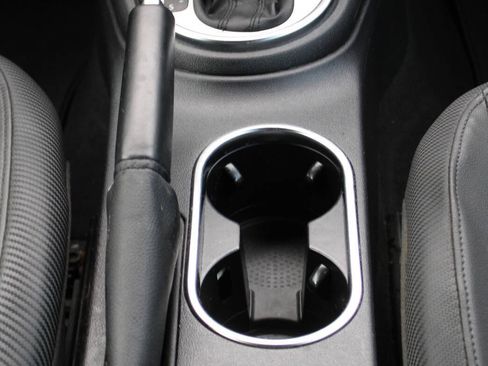 Used 2012 Volkswagen Beetle 2.5 FWD image 25