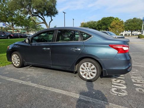Used 2016 Nissan Sentra SV FWD image 10