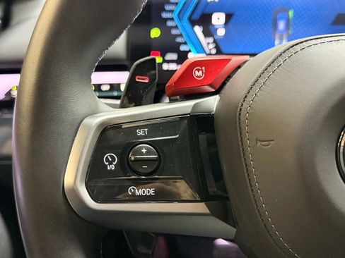 Used 2025 BMW M5 w/ Executive Package image 25