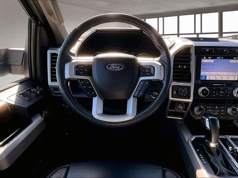 Used 2019 Ford F150 Lariat w/ Equipment Group 502A Luxury AWD/4WD image 7