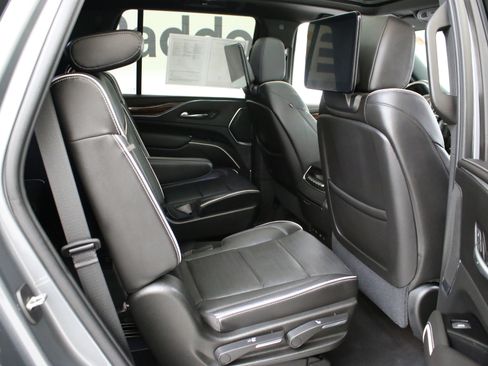 Used 2021 Cadillac Escalade Premium Luxury w/ Performance Package AWD/4WD image 28