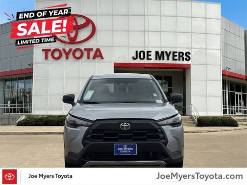 Used 2026 Toyota Corolla Cross L image 4