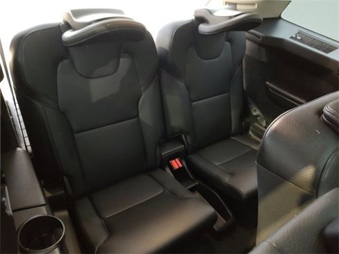 Used 2018 Volvo XC90 T6 Momentum w/ Momentum Plus Package image 34