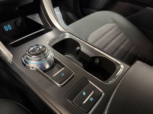 Used 2020 Ford Fusion SE FWD image 23