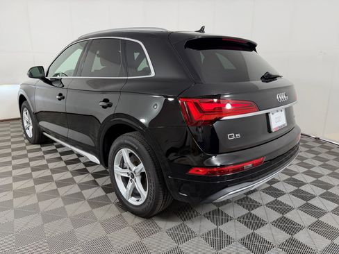 Used 2024 Audi Q5 2.0T Premium w/ Convenience Package AWD/4WD image 3