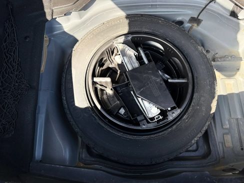 Used 2013 Mercedes-Benz C 250 Sedan image 9