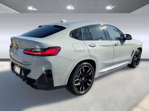 Used 2024 BMW X4 M40i w/ Premium Package image 9