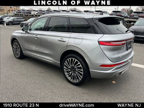 Certified 2021 Lincoln Corsair Reserve w/ Equipment Group 201A image 3