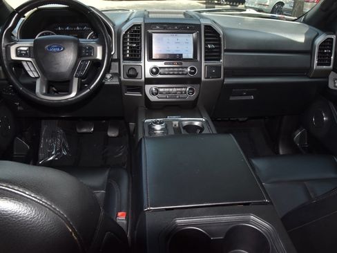 Used 2021 Ford Expedition XLT RWD image 17