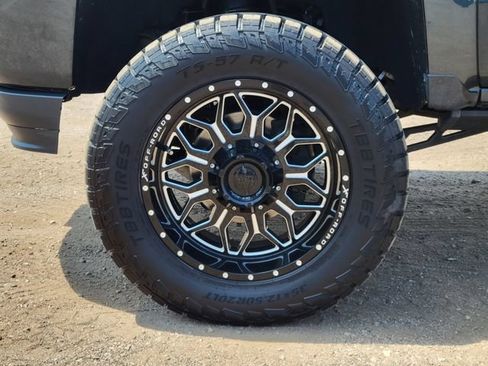 Used 2018 Chevrolet Silverado 1500 LT w/ All Star Edition AWD/4WD image 10
