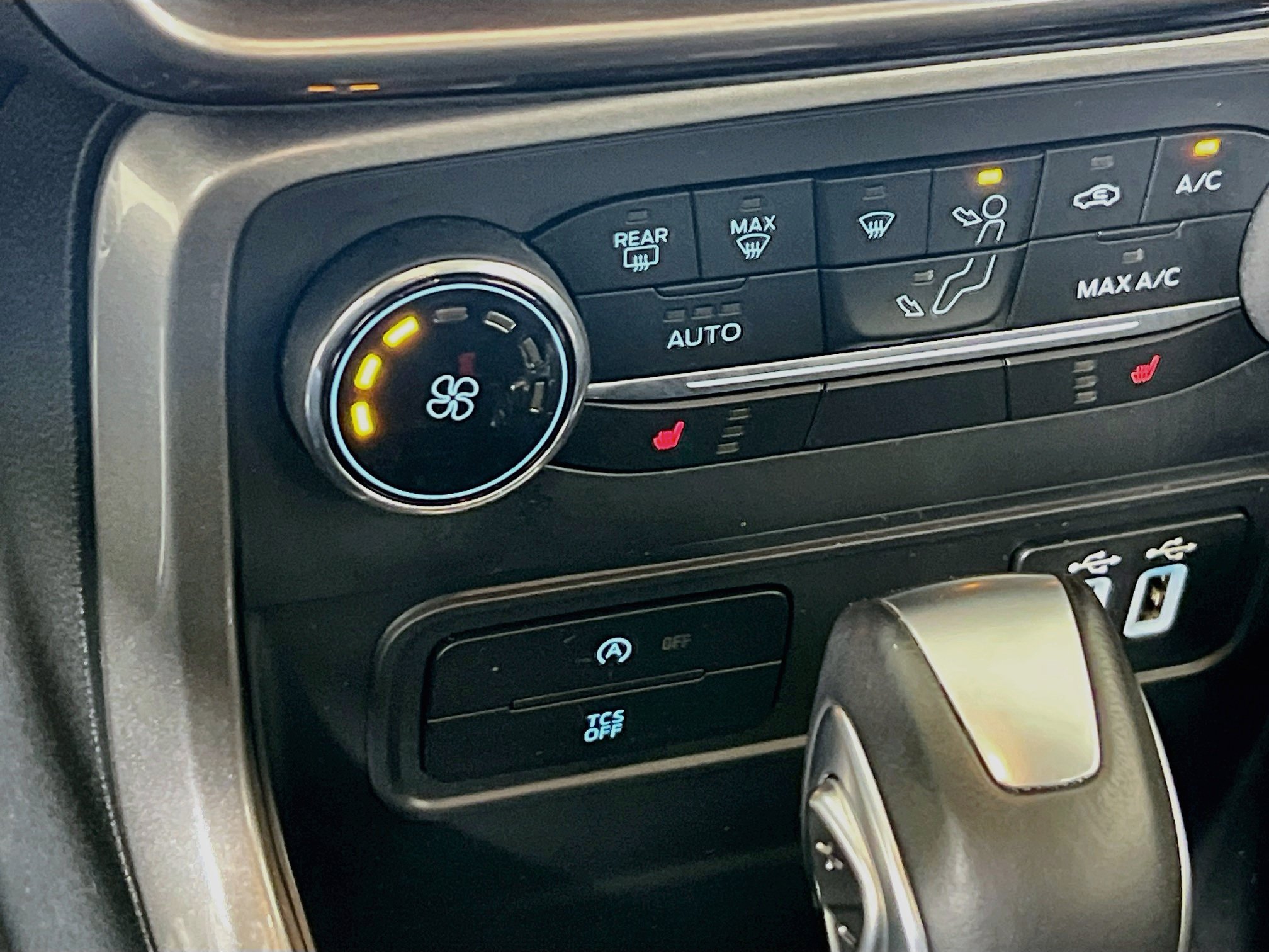 Used 2018 Ford EcoSport SE FWD image 19