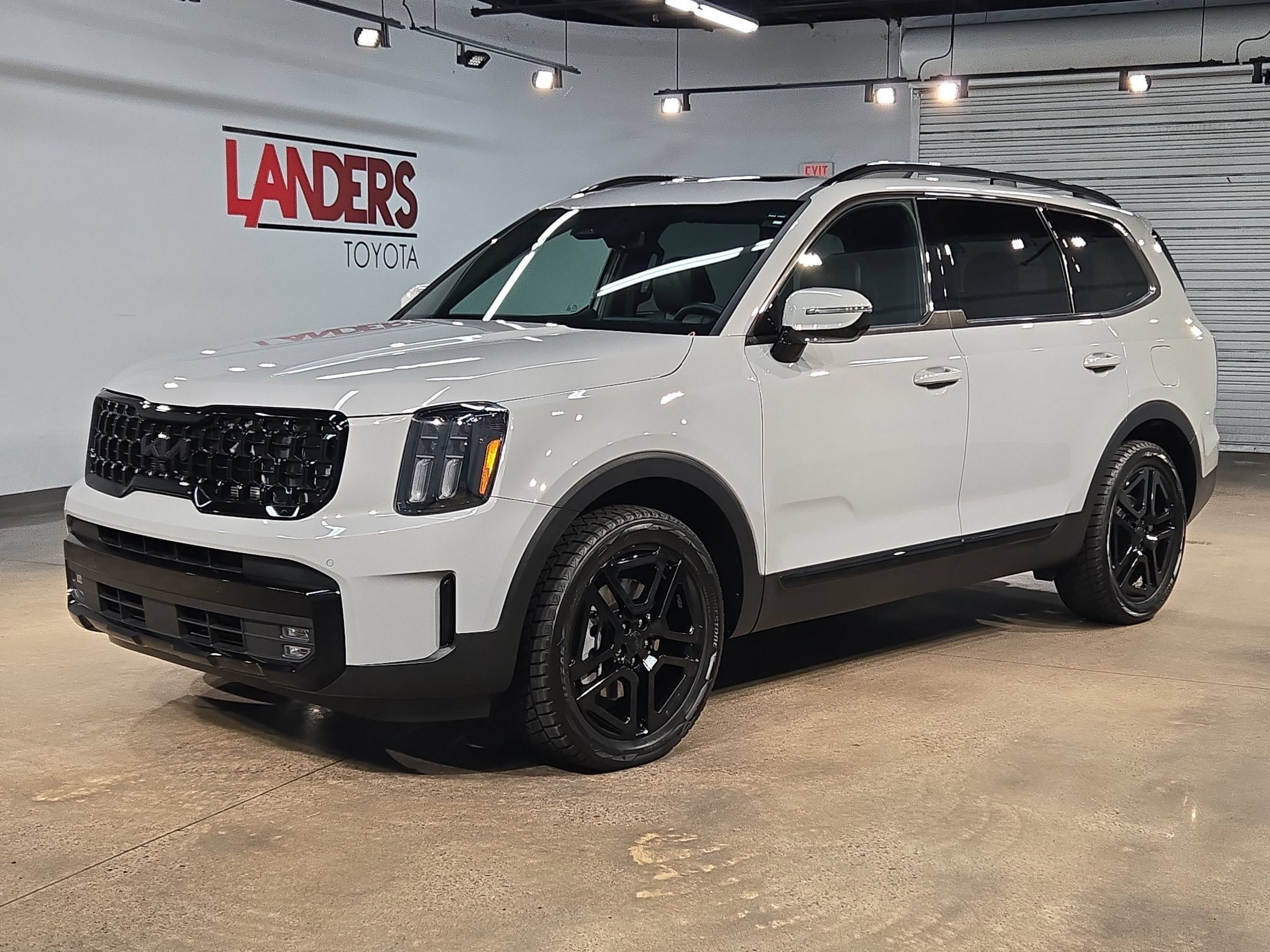 Used 2025 Kia Telluride SX Prestige X-Line AWD/4WD image 3