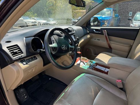 Used 2013 Toyota Highlander Limited FWD image 10