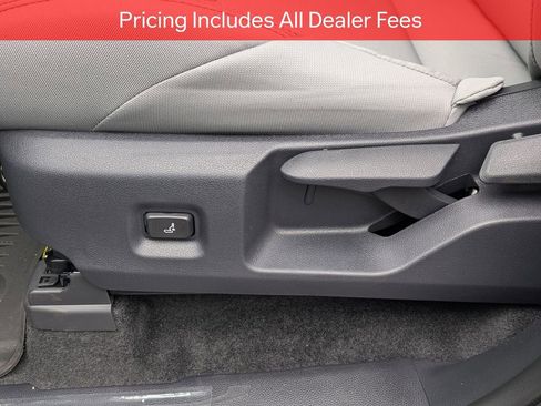 Certified 2026 Toyota Tacoma SR5 AWD/4WD image 21