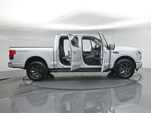 New 2025 Ford F150 Lightning Flash AWD/4WD image 4