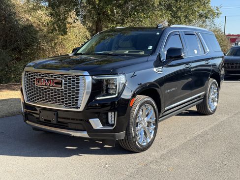 Certified 2022 GMC Yukon Denali w/ Denali Premium Package image 47