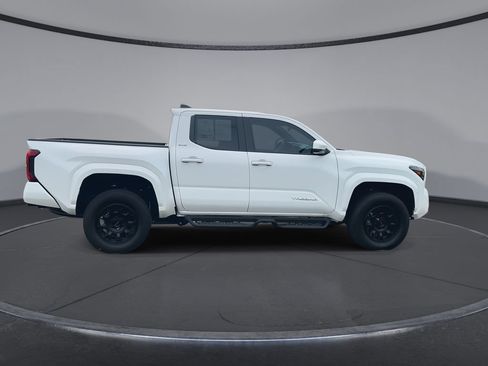 Used 2025 Toyota Tacoma SR5 RWD image 9
