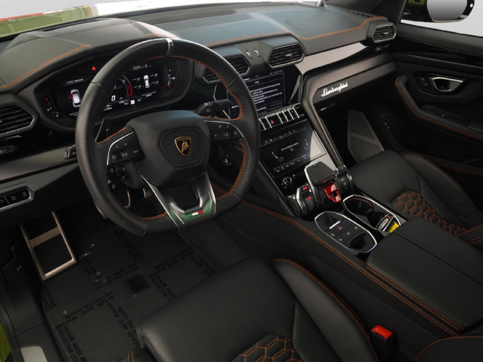 Used 2024 Lamborghini Urus S AWD/4WD image 13