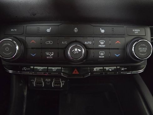 Used 2022 Dodge Durango GT image 28