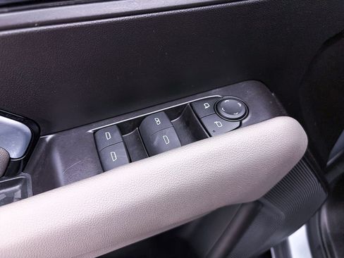 Used 2024 Chevrolet Colorado ZR2 w/ ZR2 Convenience Package III AWD/4WD image 19