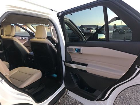 Used 2020 Ford Explorer Limited w/ Class III Trailer Tow Package image 38