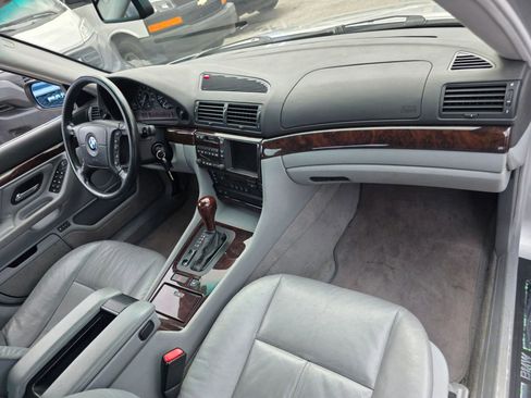 Used 2000 BMW 740i RWD image 15