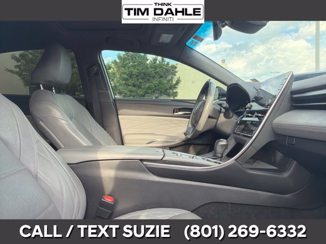 Used 2021 Toyota Avalon Limited w/ Advanced Safety Package FWD image 21