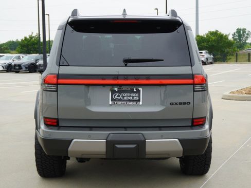 Used 2024 Lexus GX 550 AWD/4WD image 7