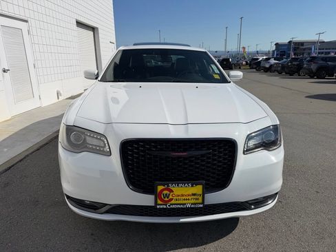 Used 2023 Chrysler 300 S RWD image 8