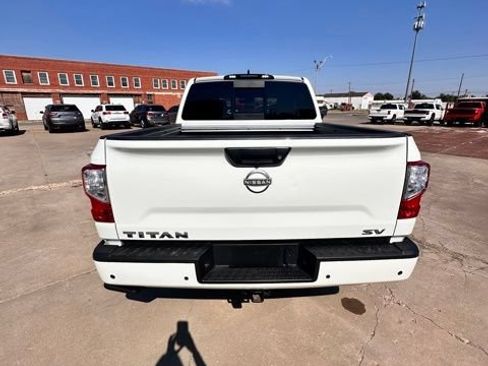 Certified 2024 Nissan Titan SV w/ SV Convenience Package RWD image 9