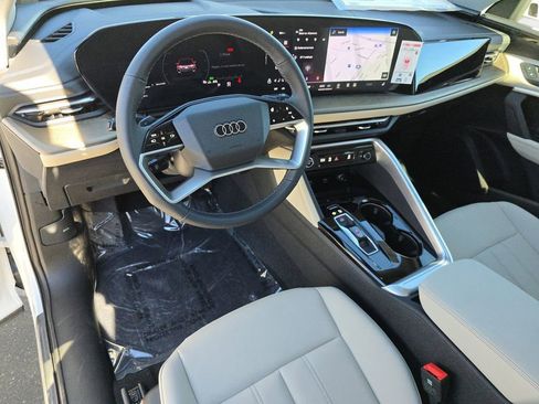 Certified 2025 Audi Q5 Premium w/ Convenience Package AWD/4WD image 16