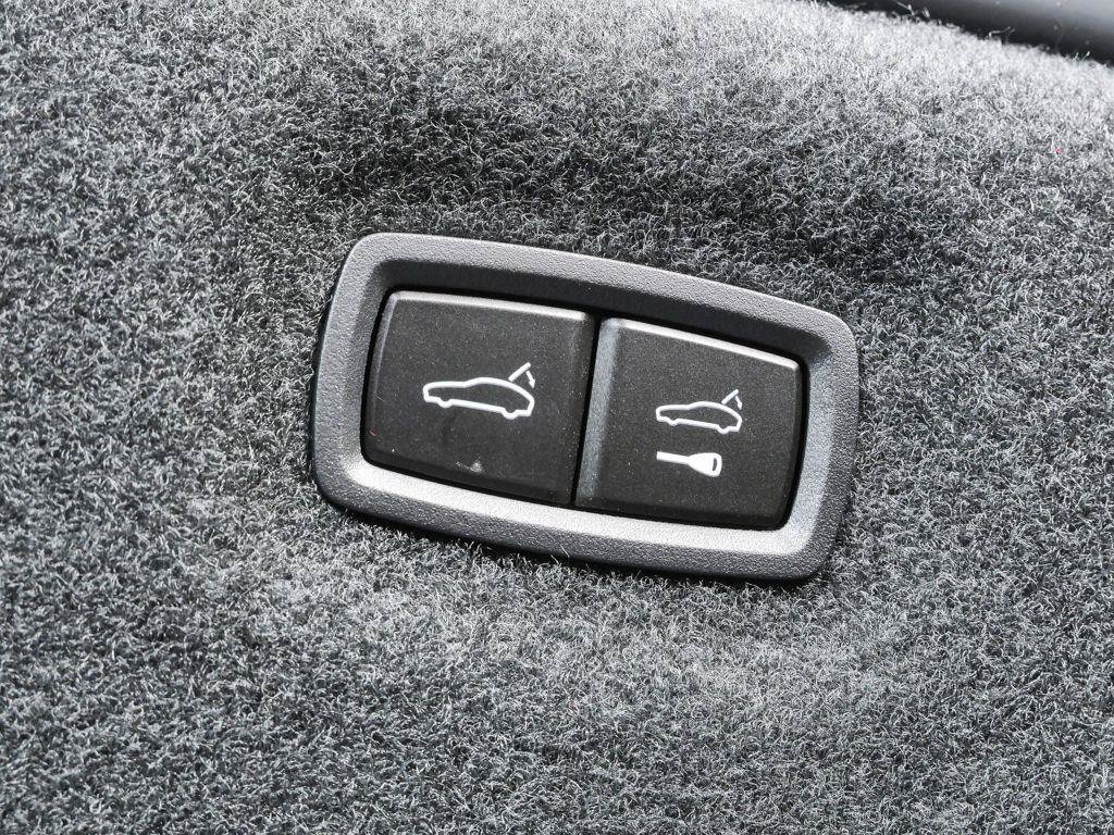 New 2026 Porsche Taycan 4S AWD/4WD image 41