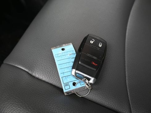 Used 2024 RAM 3500 Tradesman w/ Chrome Appearance Group image 17