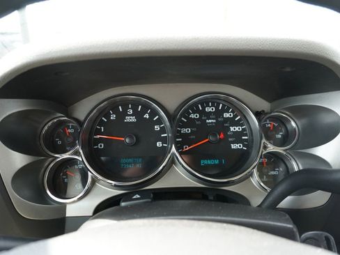 Used 2014 Chevrolet Silverado 2500 W/T w/ Snow Plow Prep Package AWD/4WD image 15