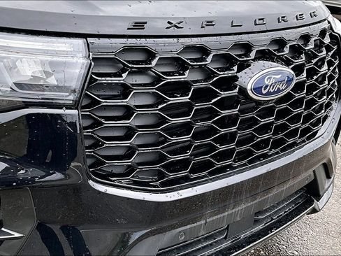 New 2026 Ford Explorer ST-Line w/ ST-Line Street Pack AWD/4WD image 35