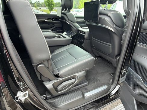 Used 2025 Jeep Grand Wagoneer Series II Obsidian w/ Quick Order Packagew 28T AWD/4WD image 22
